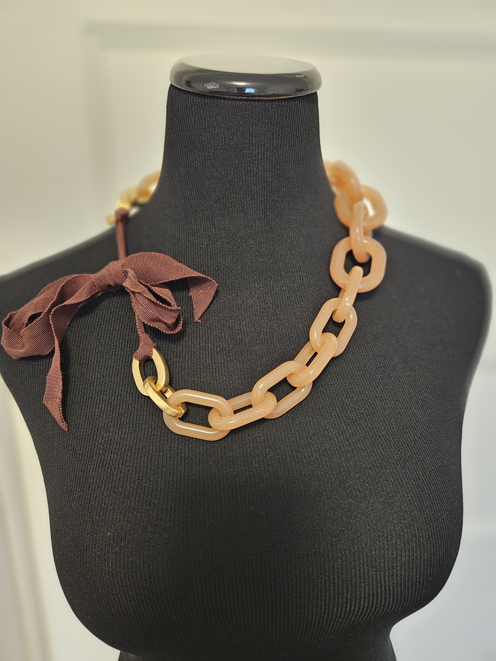 Fashion Resin Link Necklace with Brown Ribbon Accent